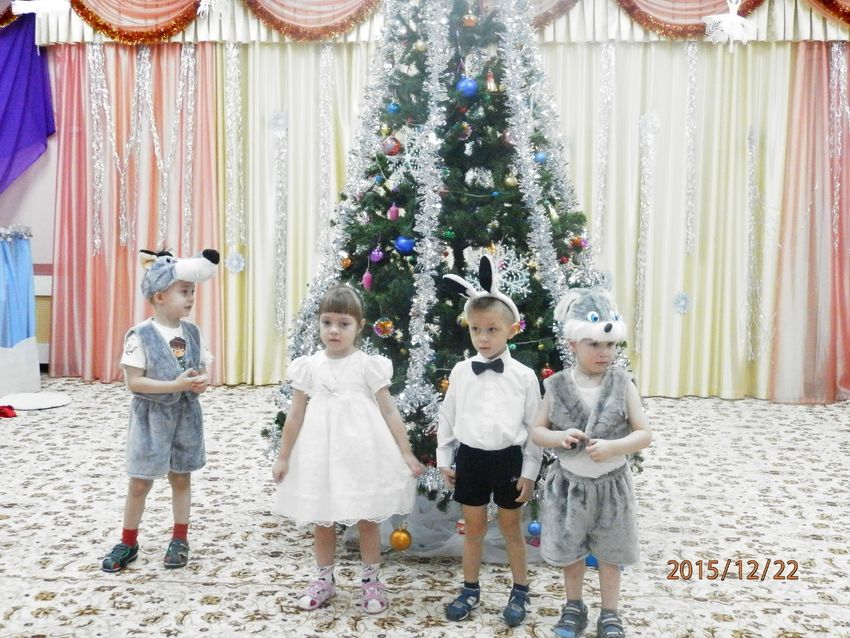 Новогодний утренник группа "Ягодка"